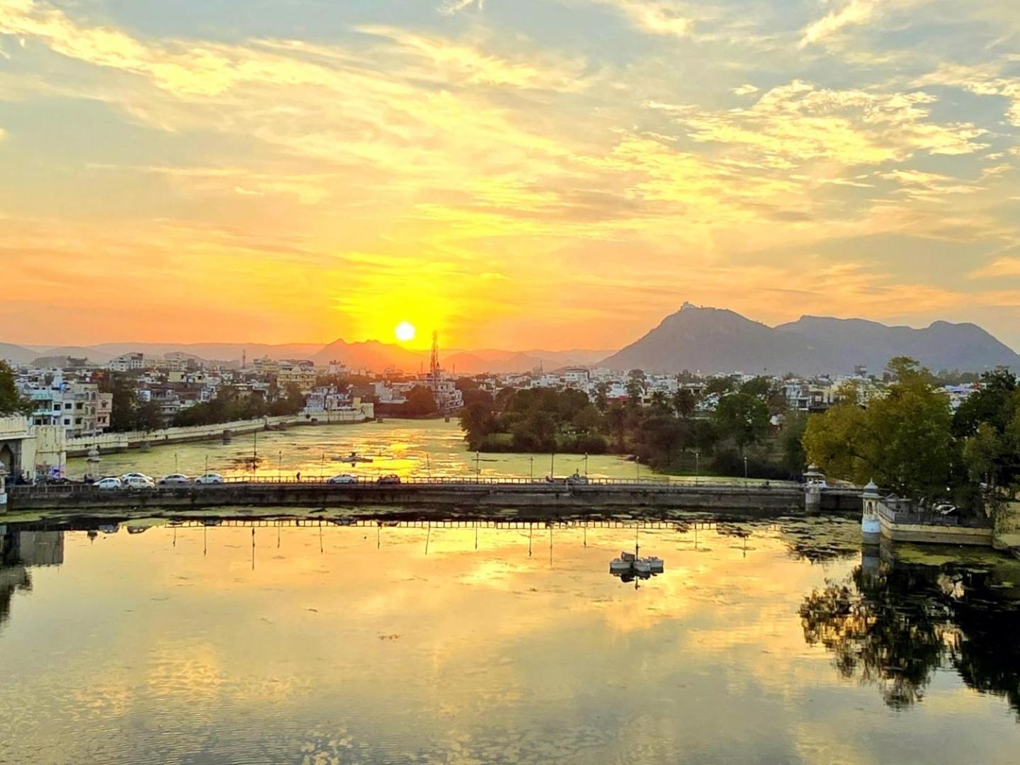 Antariksh Hotel Udaipur Exterior photo